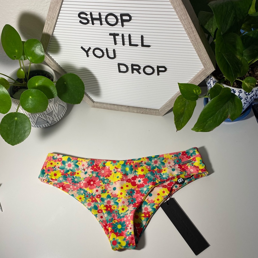 NWT Blackbough Cheeky Bottoms